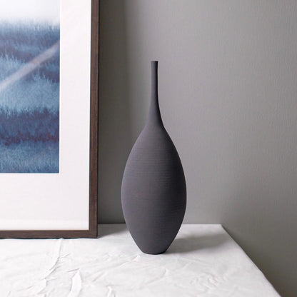 Minimal Vase - B